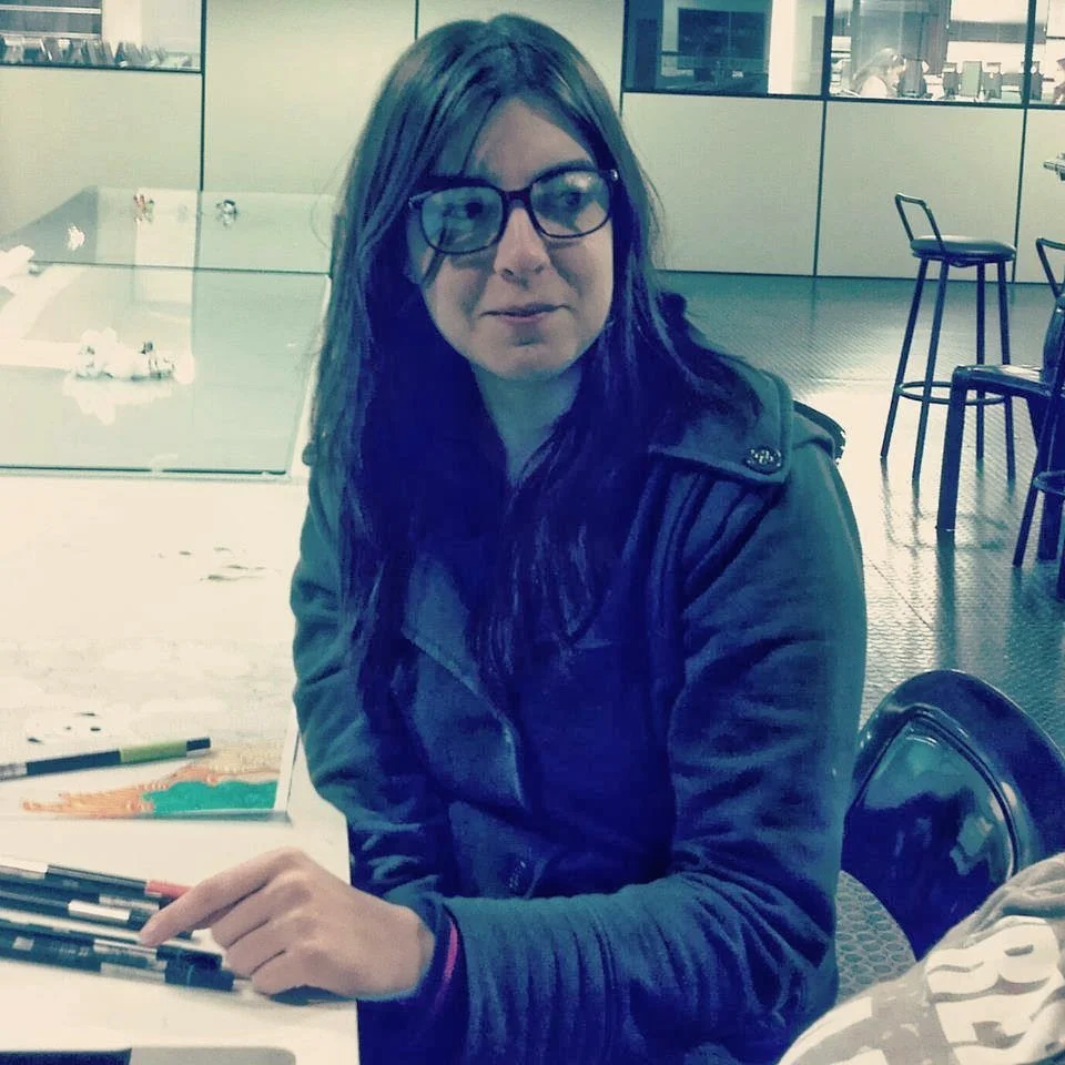 Thays Pereira - Designer Gráfico